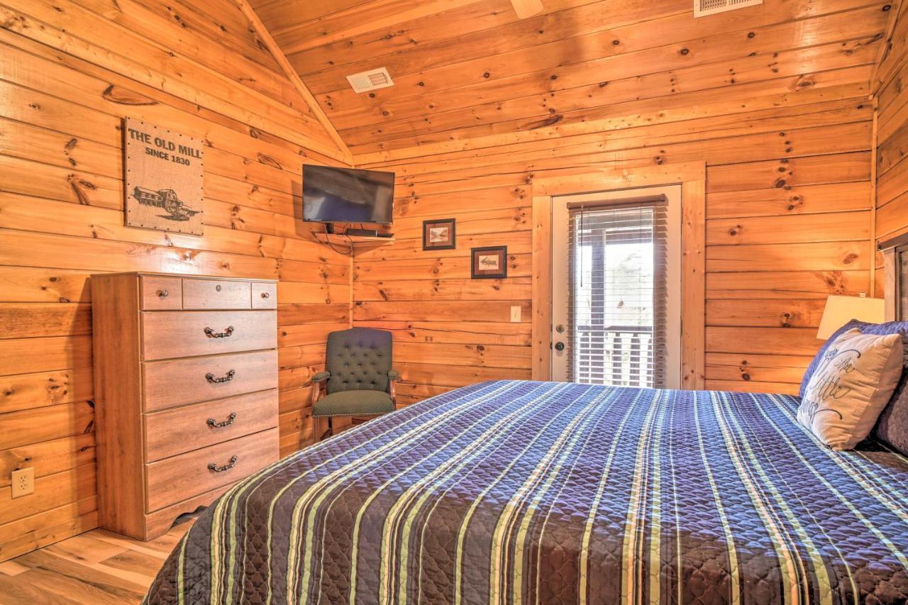 Mountain Pool Lodge Sevierville Cabin With Hot Tub Pigeon Forge Extérieur photo