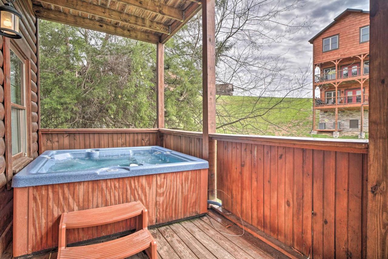 Mountain Pool Lodge Sevierville Cabin With Hot Tub Pigeon Forge Extérieur photo