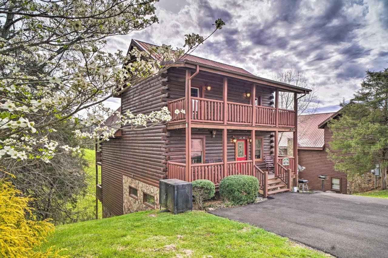 Mountain Pool Lodge Sevierville Cabin With Hot Tub Pigeon Forge Extérieur photo